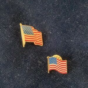 Two US American Flag Metal Pins Men’s or Women’s two different sizes and styles